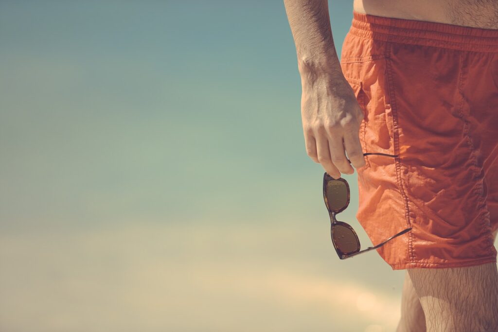 Occhiali da sole in spiaggia